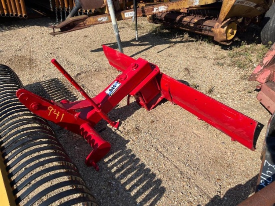 BLADE FOR TRACTOR