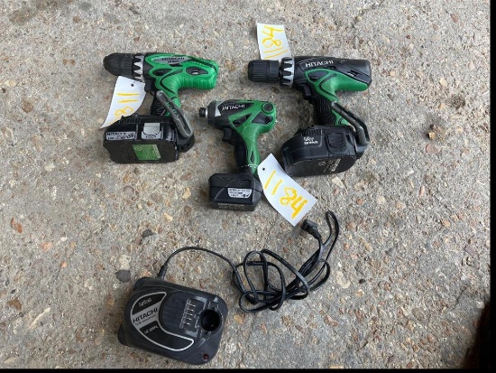 2 18V HITACHI DRILL DRIVERS 1 IMPACT DRIVER AND CHARGER