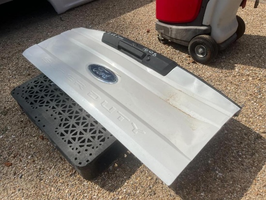 2018 SUPER DUTY TAILGATE