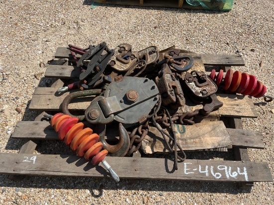 PALLET OF 3TON PLATE CLAMPS SET WITH CHAINS