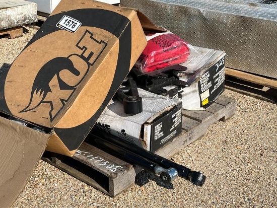 PALLET OF TRUCK PARTS