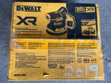 DEWALT XR 5 INCH ORBIT SANDER KIT