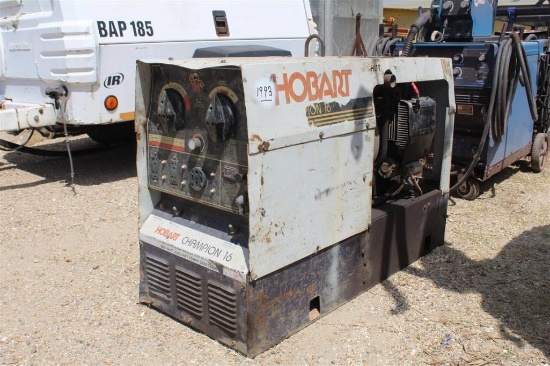 HOBART CHAMPION 16 WELDING MACHINE