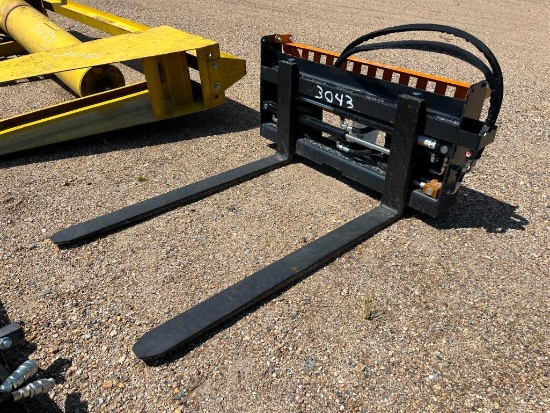 2023 WOLVERINE PALLET FORK
