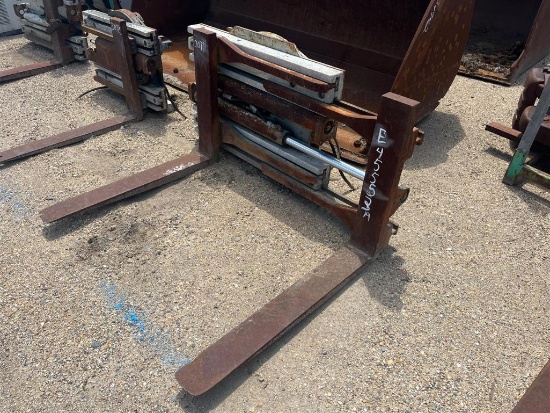 FORK FRAME WITH FORKS