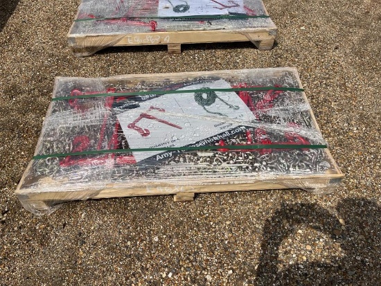 PALLET WITH (5) 9200LB BINDERS AND (10) 3/8IN 20FT G70 CHAINS