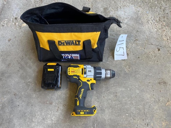 DEWALT DCD998 1/2 DRILL DRIVER WITH BAG AND CHARGER