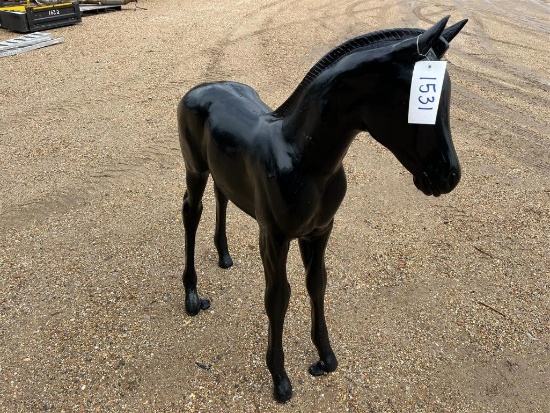 METAL HORSE STATUE