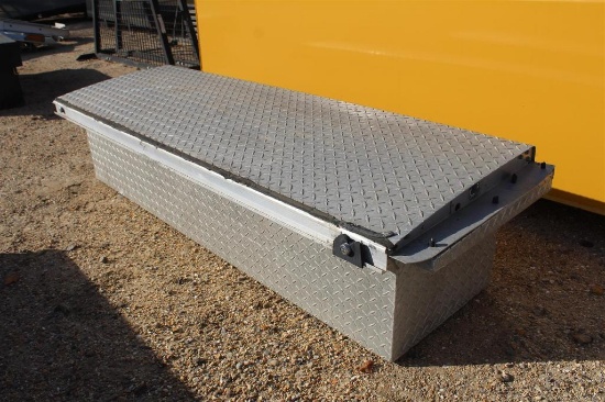 TOOL BOX FOR PICKUP TRUCK