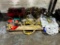 PALLET OF MISCELLANEOUS ITEMS