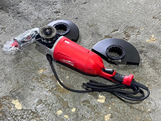 MILWAUKEE 7 INCH/9 INCH LARGE ANGLE GRINDER