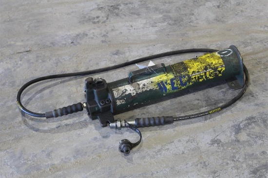 HYDRAULIC HAND PUMP
