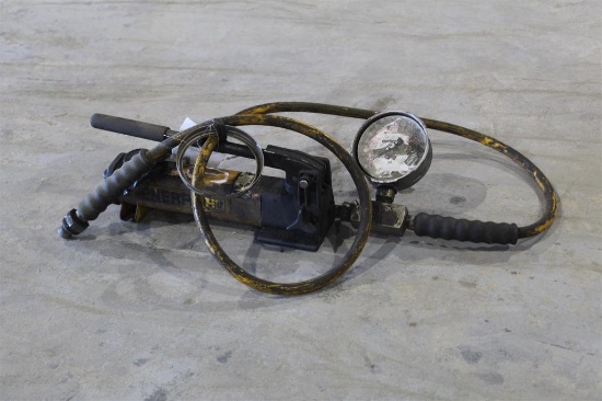 ENERPAC HYDRAULIC HAND PUMP WITH PSI GAUGE