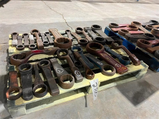 PALLET OF STRIKING WRENCHES