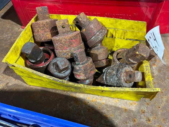 LOT OF PIVOT EXTENSIONS