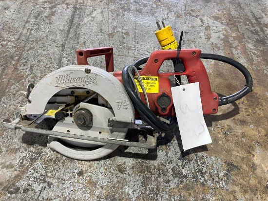 MILWAUKEE 7 1/4 INCH WORM GEAR SAW