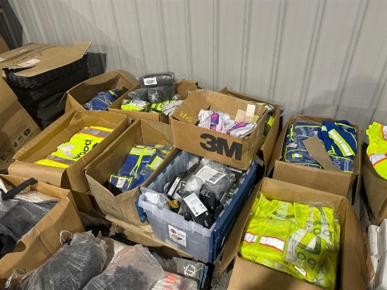 ASSORTED LOT OF GLOVES VEST AND OTHER SAFETY ITEMS