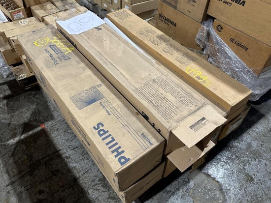 LOT OF ASSORTED 48IN FLUORESCENT LIGHT LAMPS