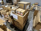 LOT OF ASSORTED LIGHT BULBS