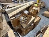 LOT OF ASSORTED LIGHT BULBS