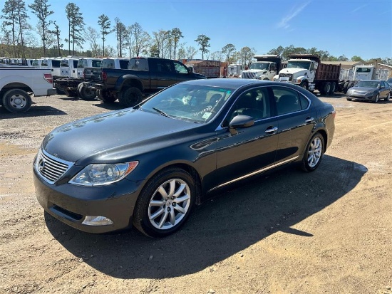 2007 LEXUS LS460 SEDAN