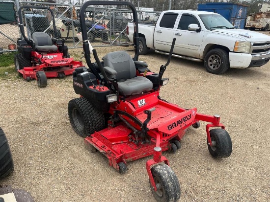 GRAVELY COMMERCIAL LAWN MOWER
