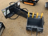 DIGGER BACKHOE WITH BUCKET