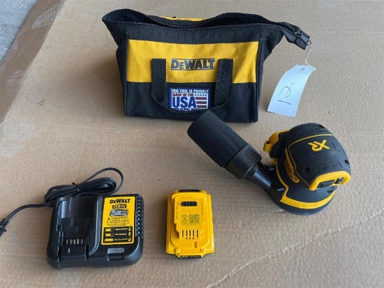DEWALT DWC210 ORBIT PALM SANDER