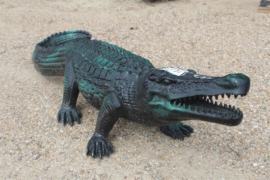 ALLIGATOR STATUE