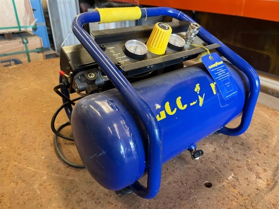 GOODYEAR 2.0 GALLON AIR COMPRESSOR