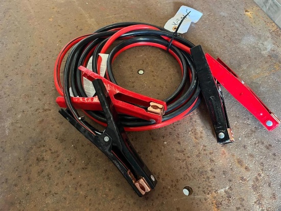 SET OF JUMPER CABLES