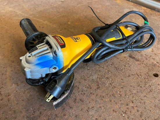 DEWALT ELECTRIC ANGLE GRINDER