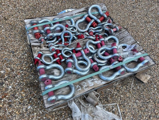 PALLET OF SHACKLES