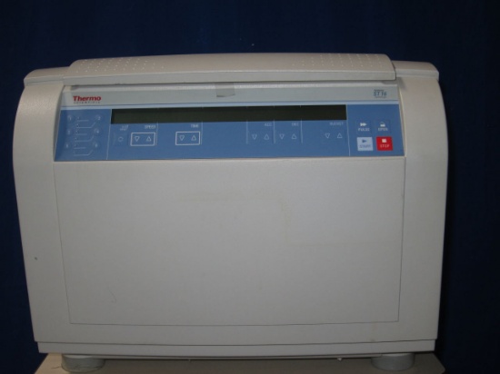 THERMO FISHER SCIENTIFIC Sorvall ST 16 Centrifuge