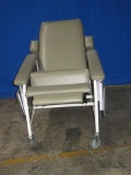 CUSTOM COMFORT Patient Chair