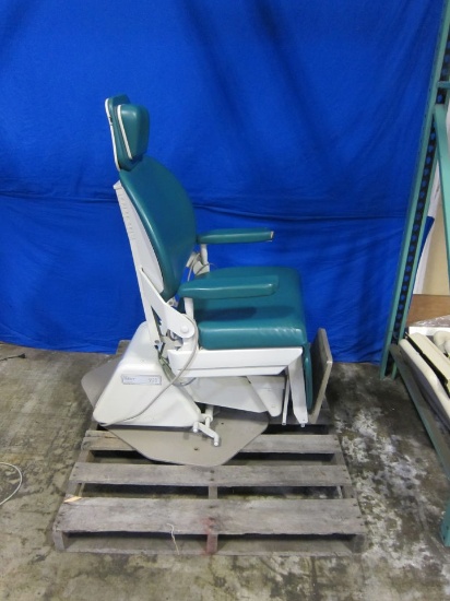 MIDMARK 391 Dental Chair