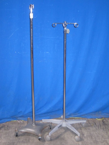 - Lot of 2 IV Poles