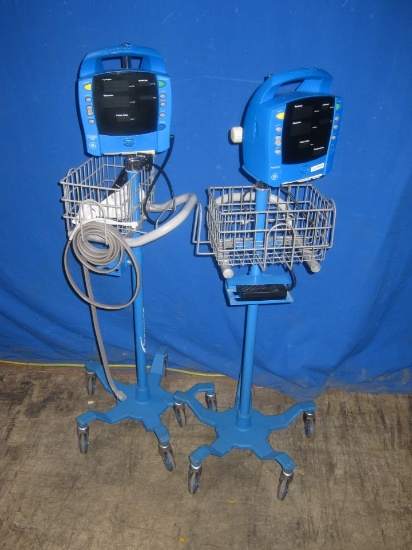 DINAMAP Procare  - Lot of 2 Monitor