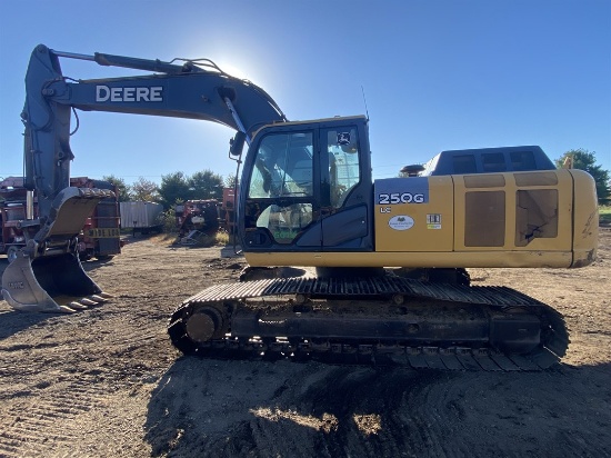 2014 DEERE 250G LC Excavator, s/n 1FF250GXJEE609160, 9396 Hours, 1.46 CY 42" Bucket w/ Hydraulic