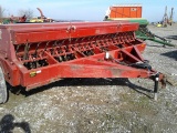 Case IH 5100 Soybean Special Grain Drill. Grass Box.      / Onsite Lot#119