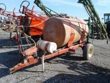 500 Gallon Field Sprayer. Hydraulic Fold Booms.      / Onsite Lot#131