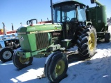 John Deere 2950 Farm Tractor