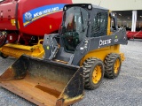 Deere 320E Skid Steer