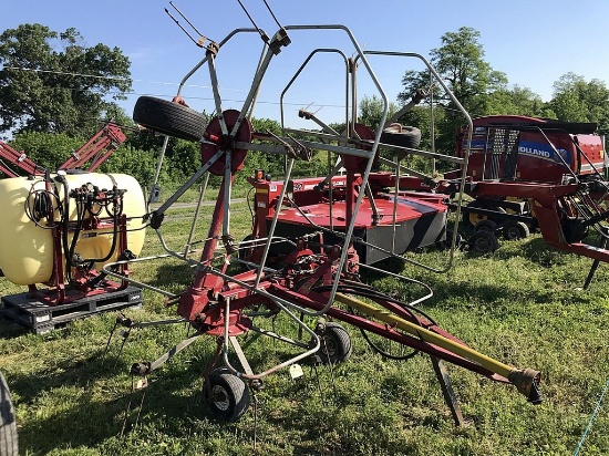 New Idea 4227 Tedder
