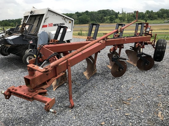 International 720 Plow
