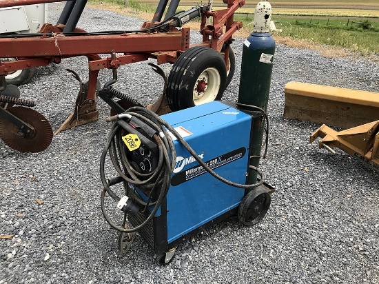 Miller Millermatic 250 Welder