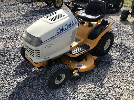 Cub Cadet 1517 Lawn tractor
