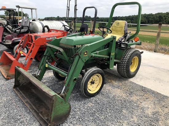 John Deere 755 Compact Loader Tractor