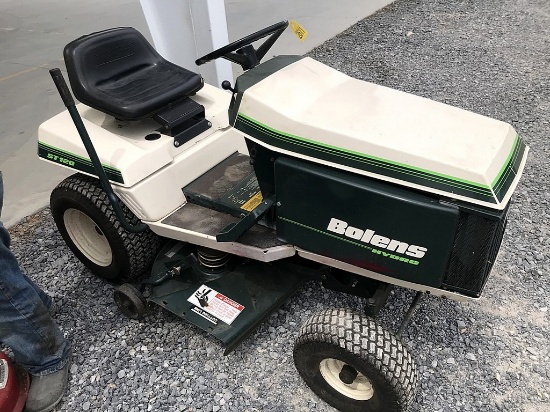 Bolens ST120 Lawn Tractor