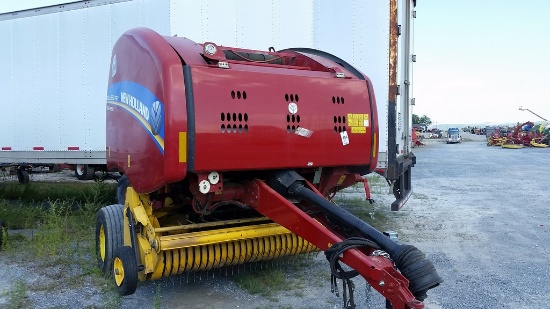 2014 New Holland 450 Roll-Belt Round Baler